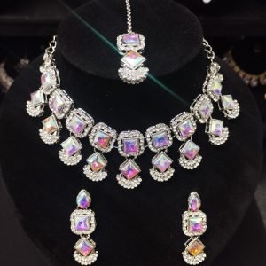 Silver Iridescent Necklace Set