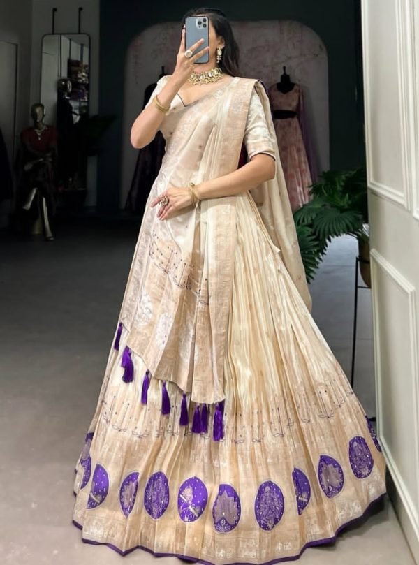 Lehengha ( Semi Stitch)