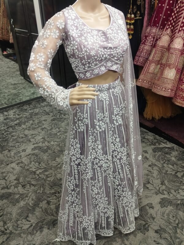 Lehenga Size 40 - Image 3