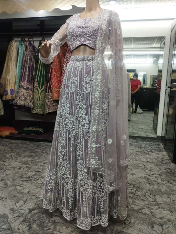 Lehenga Size 40 - Image 4