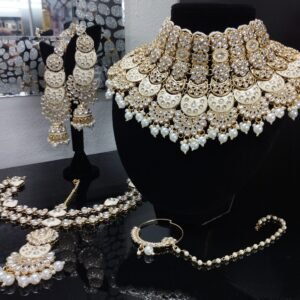 Semi Bridal Necklace Set